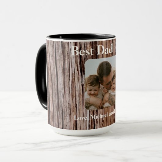 Rustikale Zedernrinde, natürliche Baumstruktur im Tasse (Vorderseite Links)