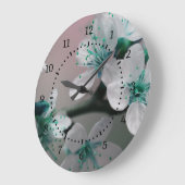 Rustikale zeitgenössische Aquamarine Blume Große Wanduhr (Winkel)