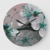 Rustikale zeitgenössische Aquamarine Blume Große Wanduhr (Vorderseite)