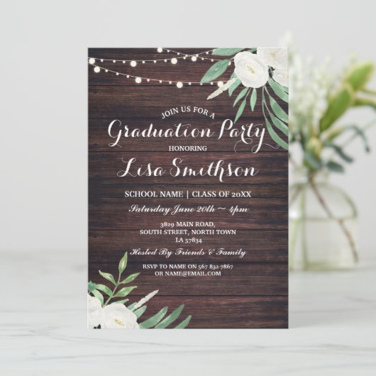 Rustikaler Abschluss Weiße Blume Lights Wood einla Einladung (Stehend Vorderseite)