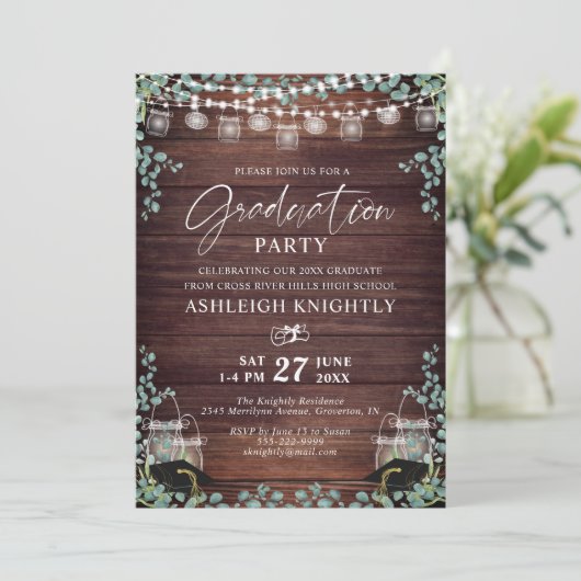 Rustikaler Abschluss Wood Eukalyptus String Lights Einladung (Stehend Vorderseite)