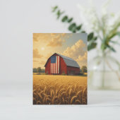 Rustikaler amerikanischer Stall im Weizenfeld bei Postkarte (Stehend Vorderseite)