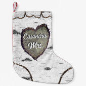 Rustikaler Bark Wood Carved Heart Aspen Tree Kleiner Weihnachtsstrumpf (Vorderseite)