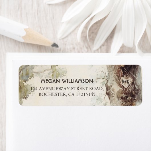 Rustikaler Baum und gemeißelte Rücksendeadressen-A (Insitu)