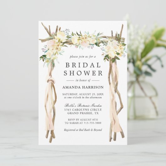 Rustikaler Blumenbogen Elfenbeinweißes Brautparty Einladung (Stehend Vorderseite)