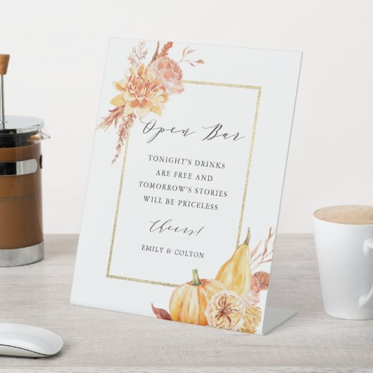 Rustikaler Blumenpumpen Gold Rahmen Hochzeit Open Sockelschild (In SItu)