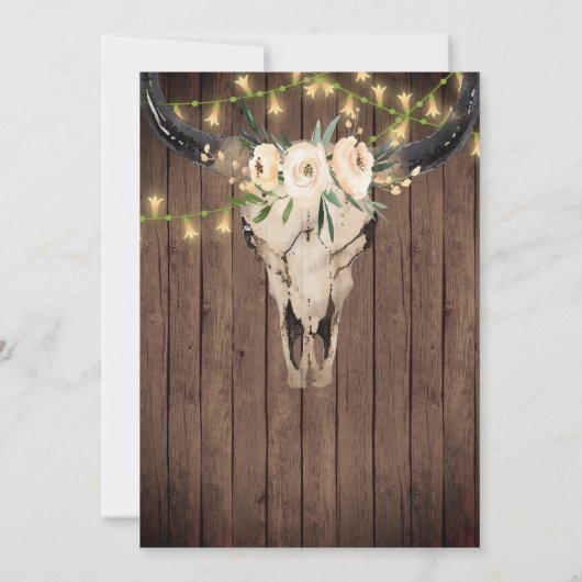 Rustikaler Boho Skull and Lights on Wood Wedding Einladung (Rückseite)