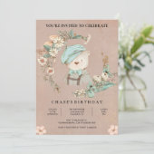 Rustikaler botanischer Baby-Bär zum Geburtstag Ein Einladung (Stehend Vorderseite)