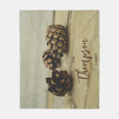 Rustikaler Brauner Pinecones Herbst Foto Individue Fleecedecke (Vorderseite)