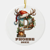 Rustikaler Buchstabe P mit festlicher Winterkabine Keramik Ornament (Vorne)