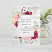 Rustikaler Burgund-Blush-Floral QR-Code Hochzeit Einladung (Stehend Vorderseite)