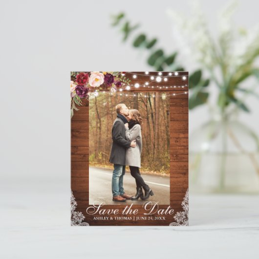 Rustikaler Burgunder, Save the Date Hintergrundtex Ankündigungspostkarte (Stehend Vorderseite)