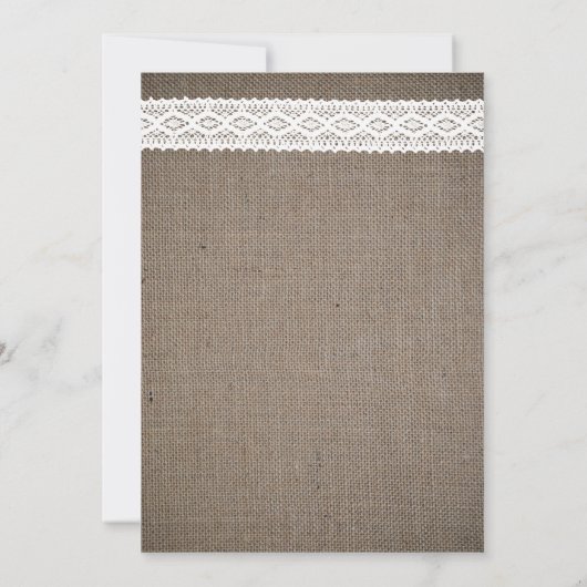 Rustikaler Burlap, White Lace Hochzeit Probe Dinne Einladung (Rückseite)