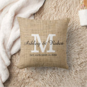 Rustikaler Burlap White Monogram Wedding Keepake Kissen (Decke)