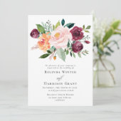 Rustikaler Charm Burgundy Blush Bouquet Blumenhoch Einladung (Stehend Vorderseite)