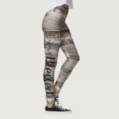 rustikaler Chic Einfach BLESSED-Skript auf Barnwoo Leggings (Rechts)