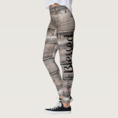 rustikaler Chic Einfach BLESSED-Skript auf Barnwoo Leggings (Links)