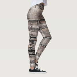 rustikaler Chic EINFACH LOVED Skript auf Barnwood Leggings