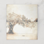 Rustikaler Eichenbaum und gemeißelte Herzenshochze Platzkarte (Außenseite Aufgefaltet)