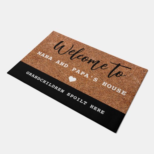 Rustikaler Empfang in Nana und Papas Hausmusik Fußmatte (Schrägansicht)