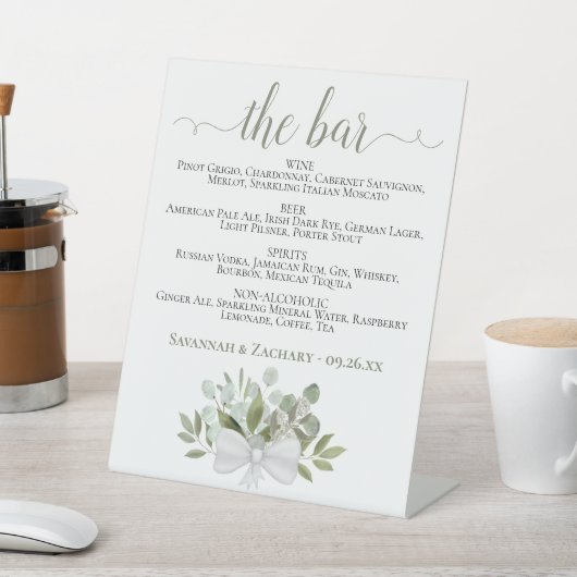 Rustikaler Eukalyptus Bar Drinks Menü Hochzeit Sockelschild (In SItu)