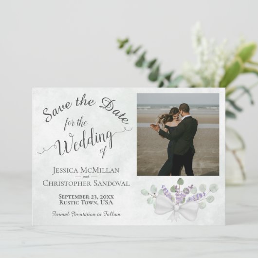 Rustikaler Eukalyptus & Lavendel mit Foto Wedding Save The Date (Stehend Vorderseite)