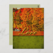 Rustikaler Fall in der Liebe Hochzeit Postkarte (Vorne/Hinten)