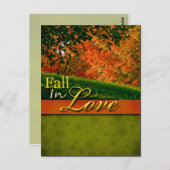 Rustikaler Fall in der Liebe Hochzeit Postkarte (Vorne/Hinten)