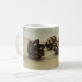Rustikaler Fall Pinecones Natur Foto und Individue Kaffeetasse (Vorderseite Links)