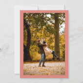 Rustikaler Fall Terracotta Foto Hochzeit Einladung (Rückseite)