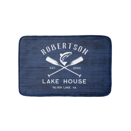 Rustikaler Familienname Lake House Navy Blue Wood Badematte (Vorderseite)