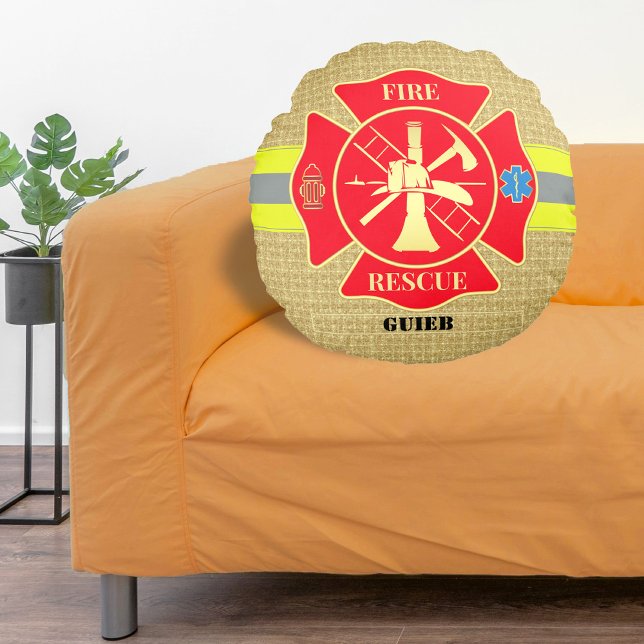 Rustikaler Feuerwehrmann Maltesische Kreuzbunkerge Rundes Kissen (Firefighter Fire Rescue Bunker Turnout Gear Custom Round Pillow)