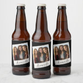 Rustikaler Foto-Rahmen mit schwarzem Hintergrund u Bierflaschenetikett (Flaschen)