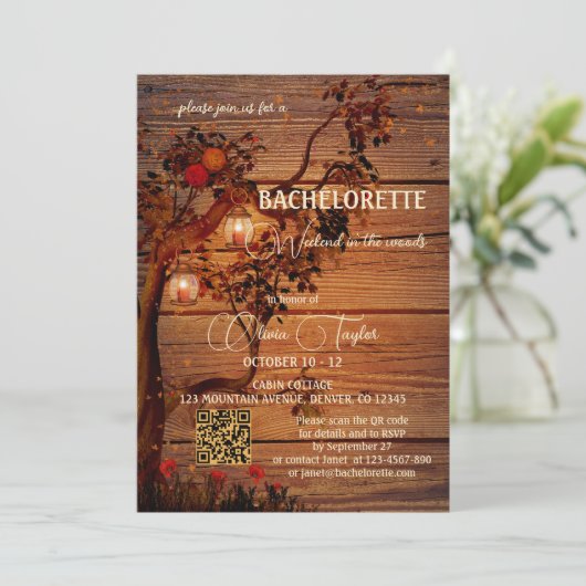 Rustikaler Herbst Bachelorette Wochenende im Wald Einladung (Stehend Vorderseite)