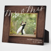 Rustikaler Herr & Mrs. Elegant Script Wedding Foto Fotoplatte (Seite)