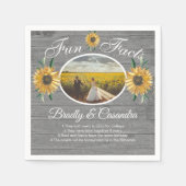 Rustikaler Hochzeitsspass Sonnenblume Grau Wood Na Serviette (Vorderseite)