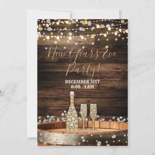 Rustikaler Holzbarrel Lights Champagner Silvester Einladung (Vorderseite)