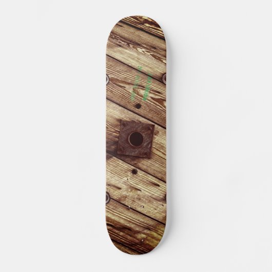 Rustikaler Holzdraht Skateboard (Vorderseite)