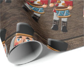 Rustikaler hölzerner Land-Weihnachtsnussknacker Geschenkpapier (Rolleneckpunkt)