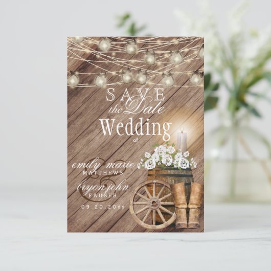 Rustikaler Holzfass und weißer Blütenbarsch Save The Date (Stehend Vorderseite)