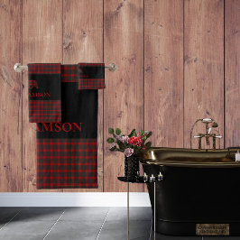 Rustikaler Karierter Monogramm-Bär | Buffalo Red B Badhandtuch Set