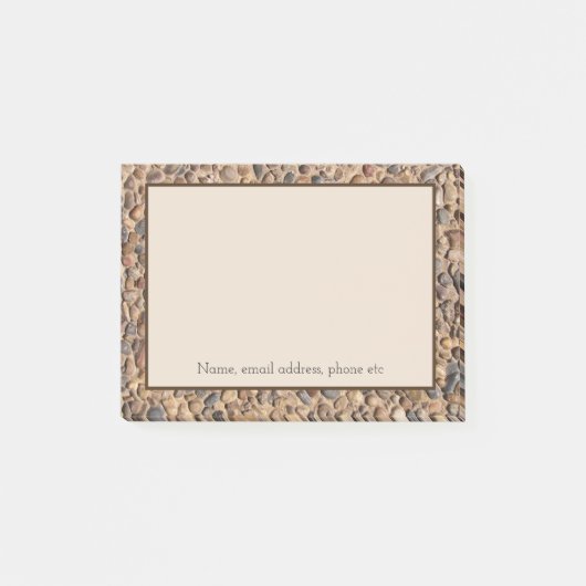 Rustikaler Kiesel entsteint Foto mit Post-it Klebezettel (Vorderseite)