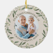 Rustikaler Kranz 1. Weihnachten als Großeltern 2 F Keramik Ornament (Hinten)