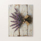 Rustikaler Lavendel auf Weißholz Puzzle (Vertikal)