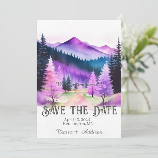 Rustikaler Lila und blauer Wasserfarbenwald Save The Date (Stehend Vorderseite)