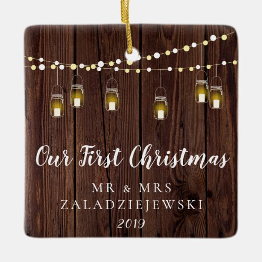 Rustikaler Mason Jar beleuchtet unsere ersten Weih Keramikornament (Vorderseite)