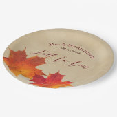 Rustikaler Orangenfall in Blätter der Liebe Herbst Pappteller (Schrägansicht)