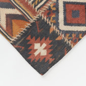 Rustikaler Patchwork-Kilim-Geometrie-Teppich Fleecedecke (Ecke)