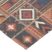 Rustikaler Patchwork-Kilim-Geometrie-Teppich Tischdecke (Schrägansicht)
