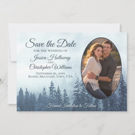 Rustikaler Pinienwald mit Oval Foto Hochzeit Save The Date (Vorderseite)